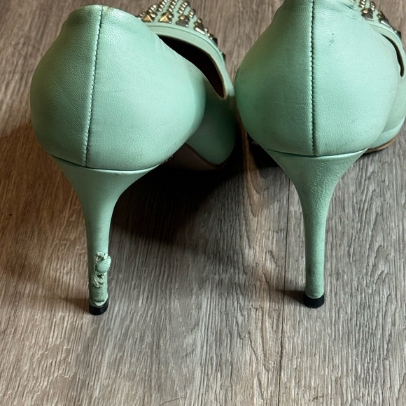 Gucci Green Braided Leather Embellished Heels Size 39 EU Gucci Light Green Studded Heels